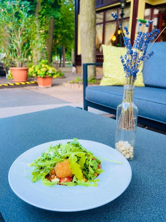 Villa Hotel Debrecen Extérieur photo