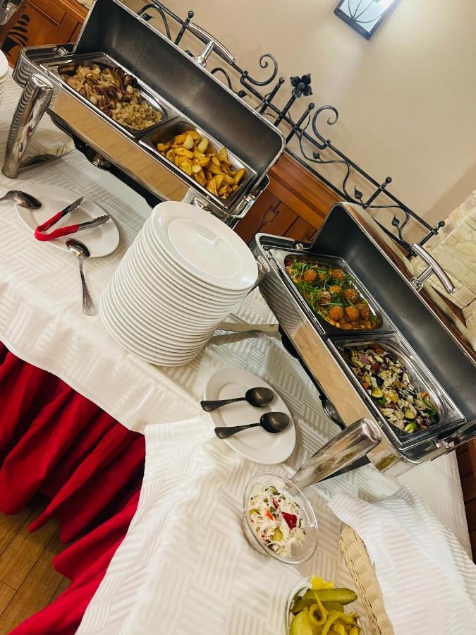 Villa Hotel Debrecen Extérieur photo