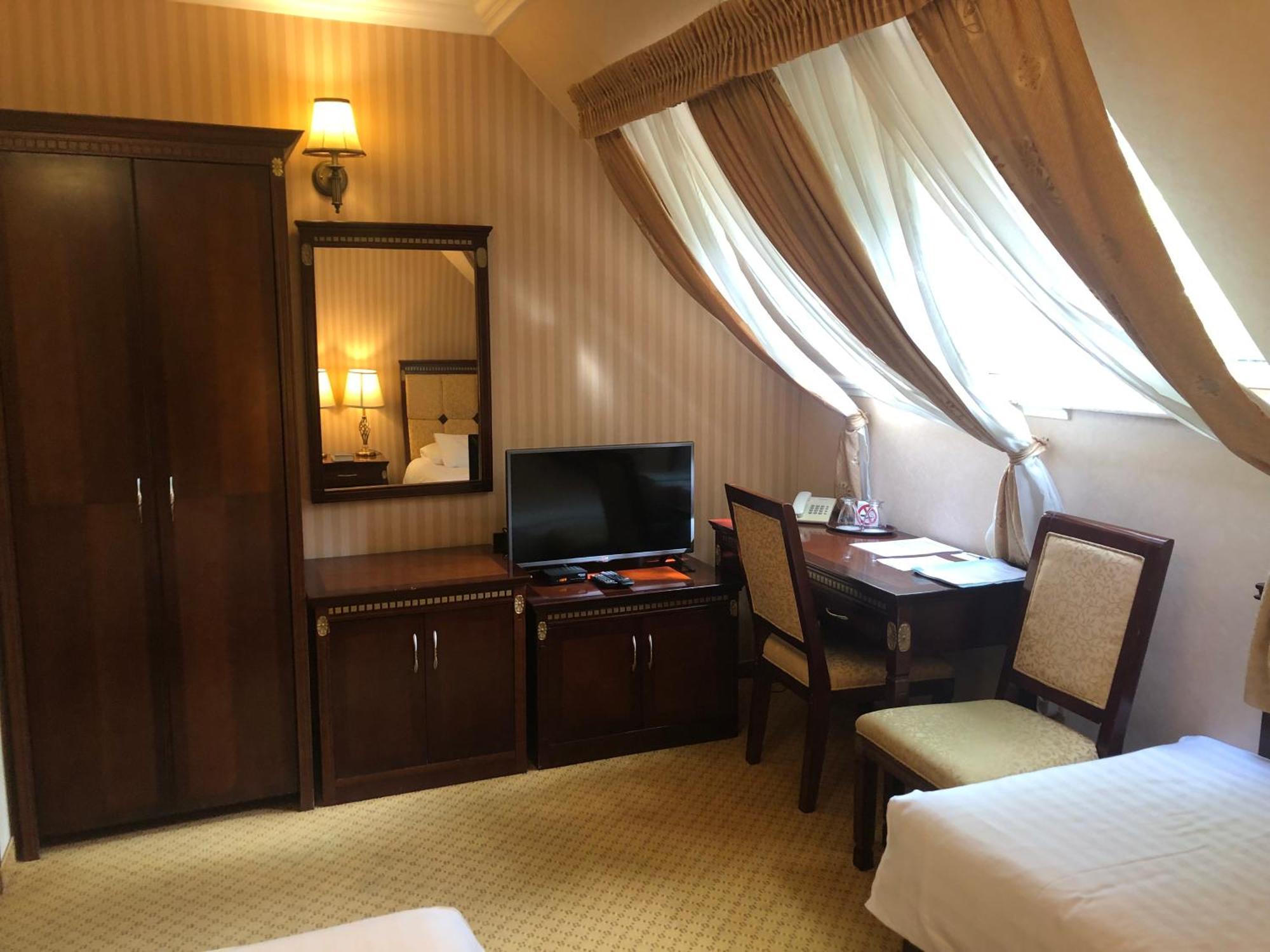 Villa Hotel Debrecen Extérieur photo